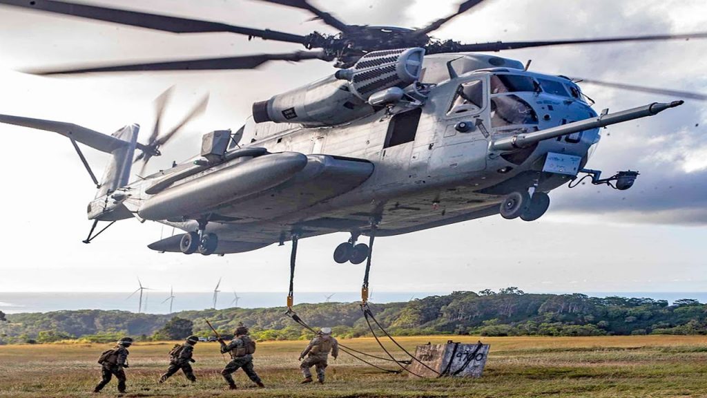 5 Facts About The Most Massive Helicopter Flown by the US Military ...