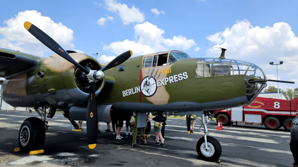 B-25 Mitchell “Berlin Express” Starts Her Loud Engines – War Bird Fanatics